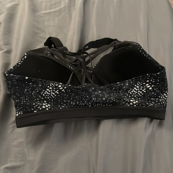 Victoria Secret Sports Bra - Picture 2 of 4
